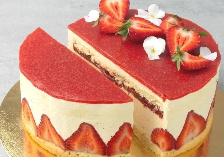 G&acirc;teau aux fraises fran&ccedil;ais